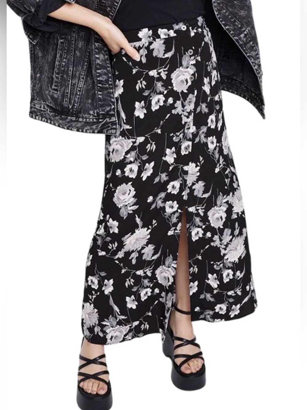 Floral print Split Front flowy Maxi Skirt - Black/White